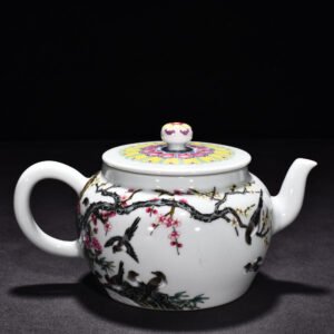 Qing Dynasty Yongzheng enamel plum blossom pot