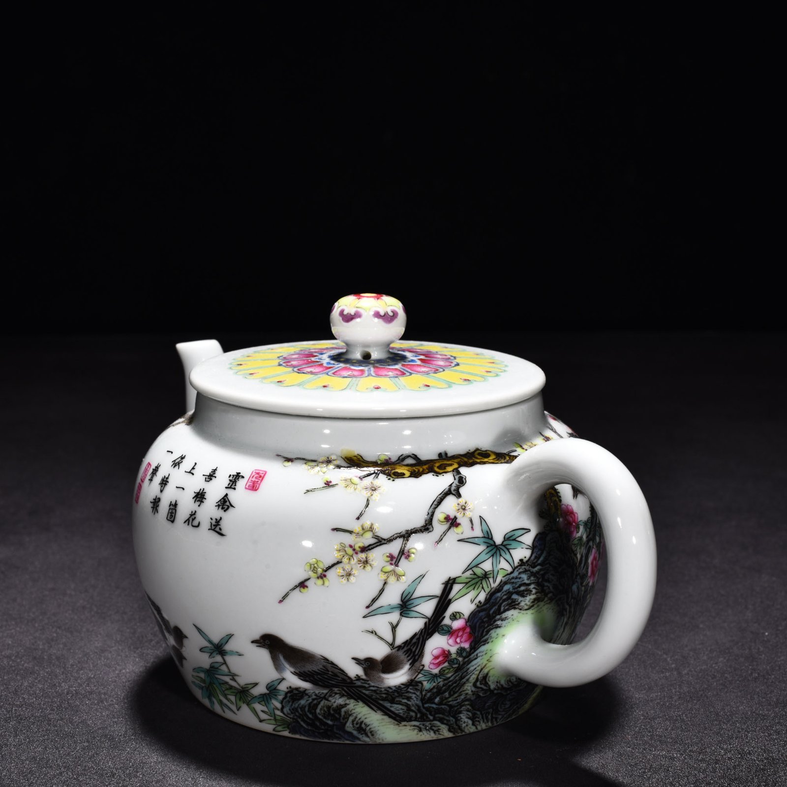 Qing Dynasty Yongzheng enamel plum blossom pot