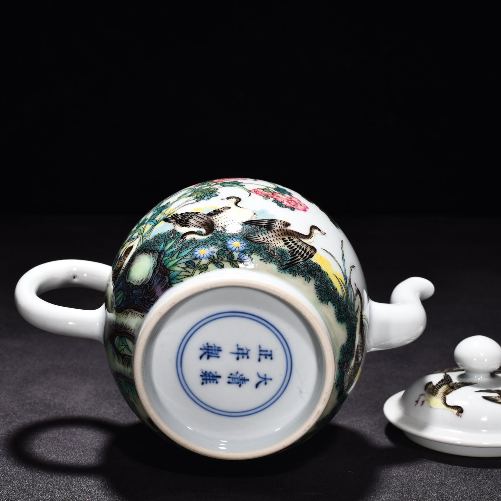 Qing Dynasty Yongzheng enamel pot