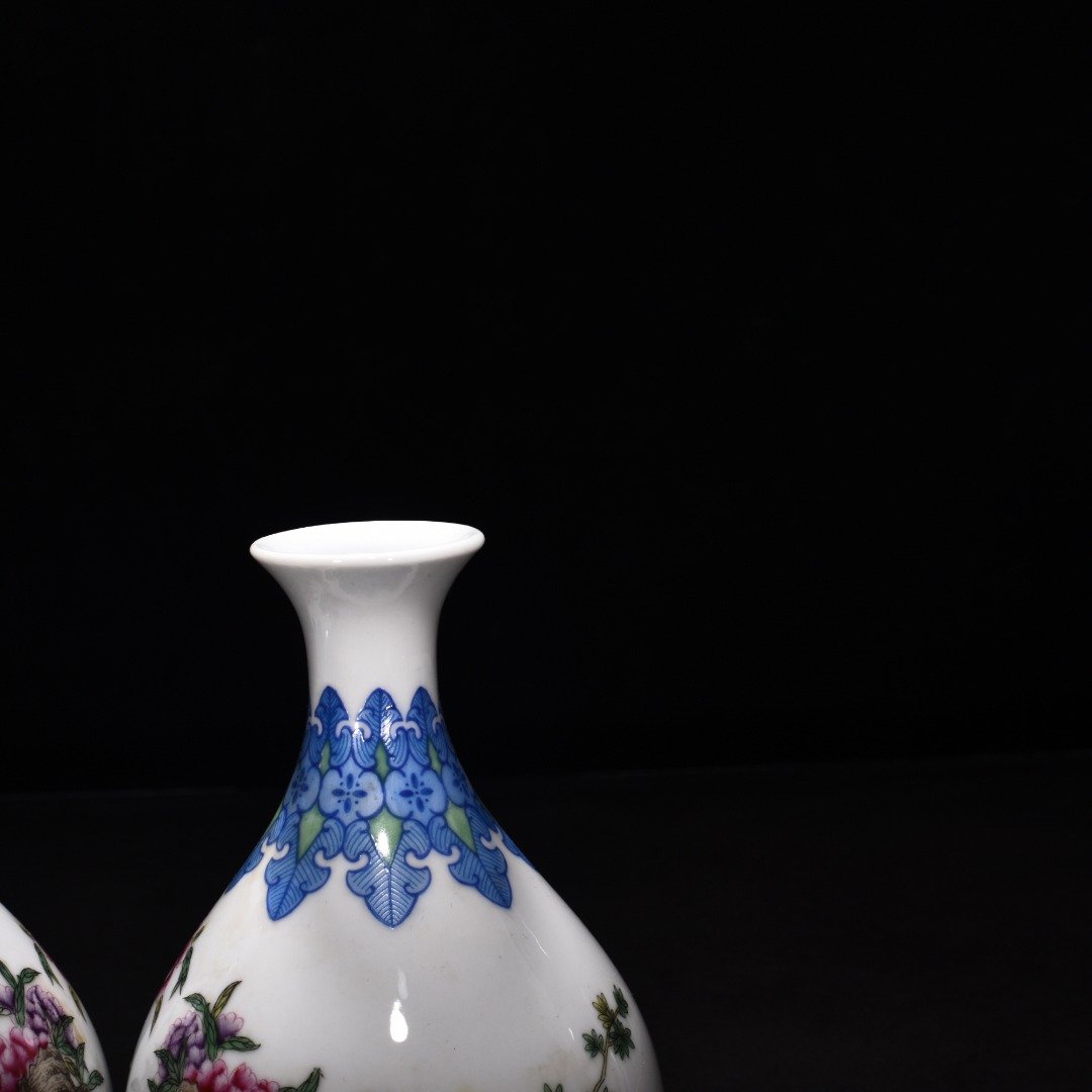Qing Dynasty Yongzheng enamel jade pot spring vase