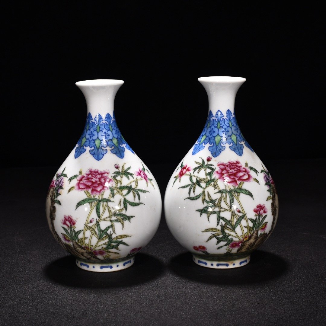 Qing Dynasty Yongzheng enamel jade pot spring vase