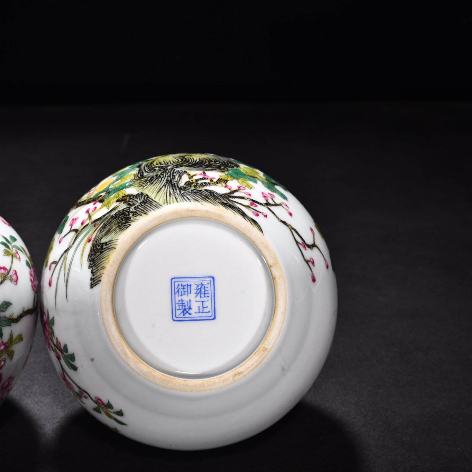 Qing Dynasty Yongzheng enamel pomegranate statue