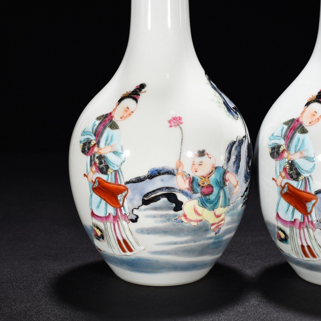 Qing Dynasty Yongzheng Godson Character Bile Vase
