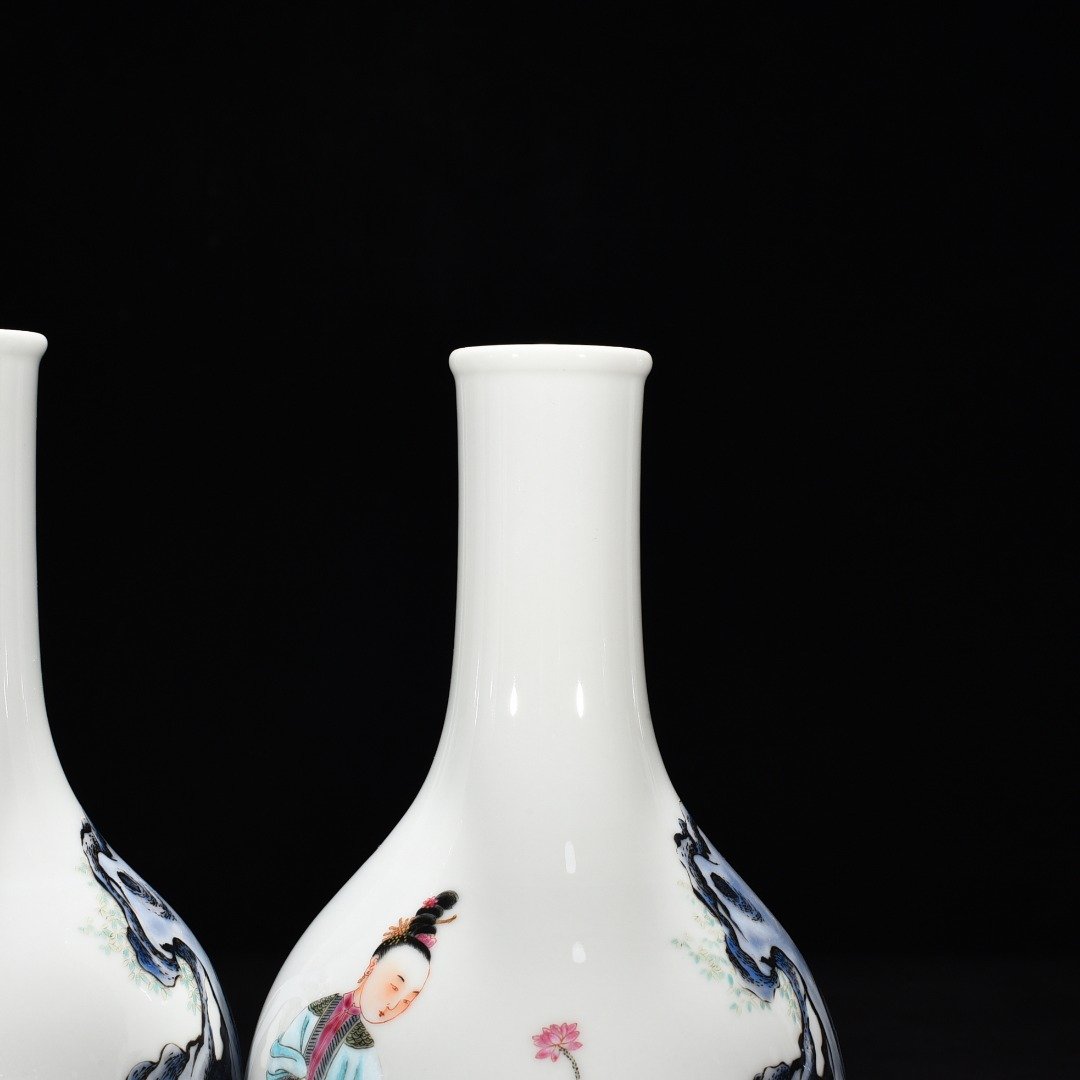 Qing Dynasty Yongzheng Godson Character Bile Vase
