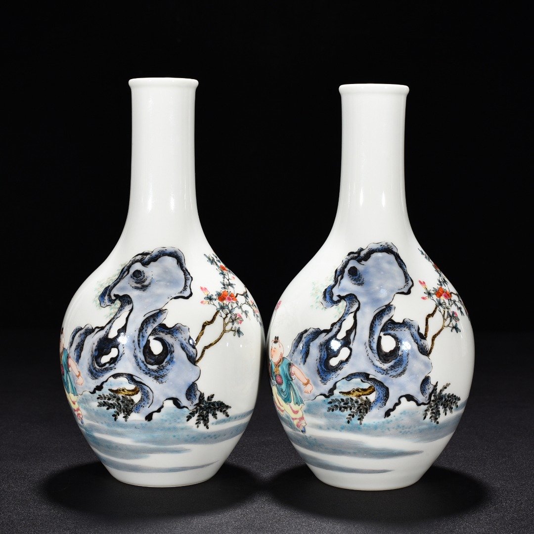 Qing Dynasty Yongzheng Godson Character Bile Vase