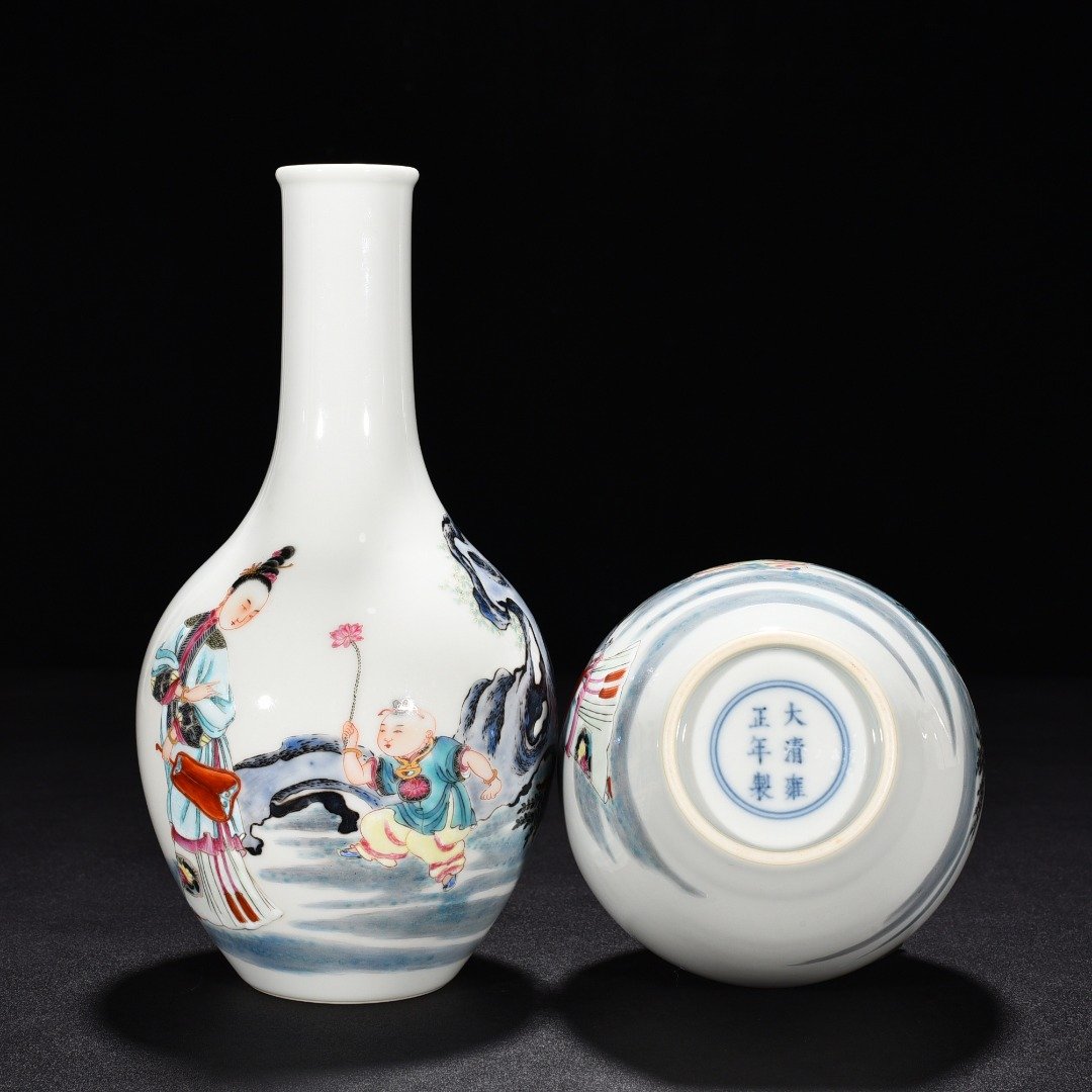 Qing Dynasty Yongzheng Godson Character Bile Vase