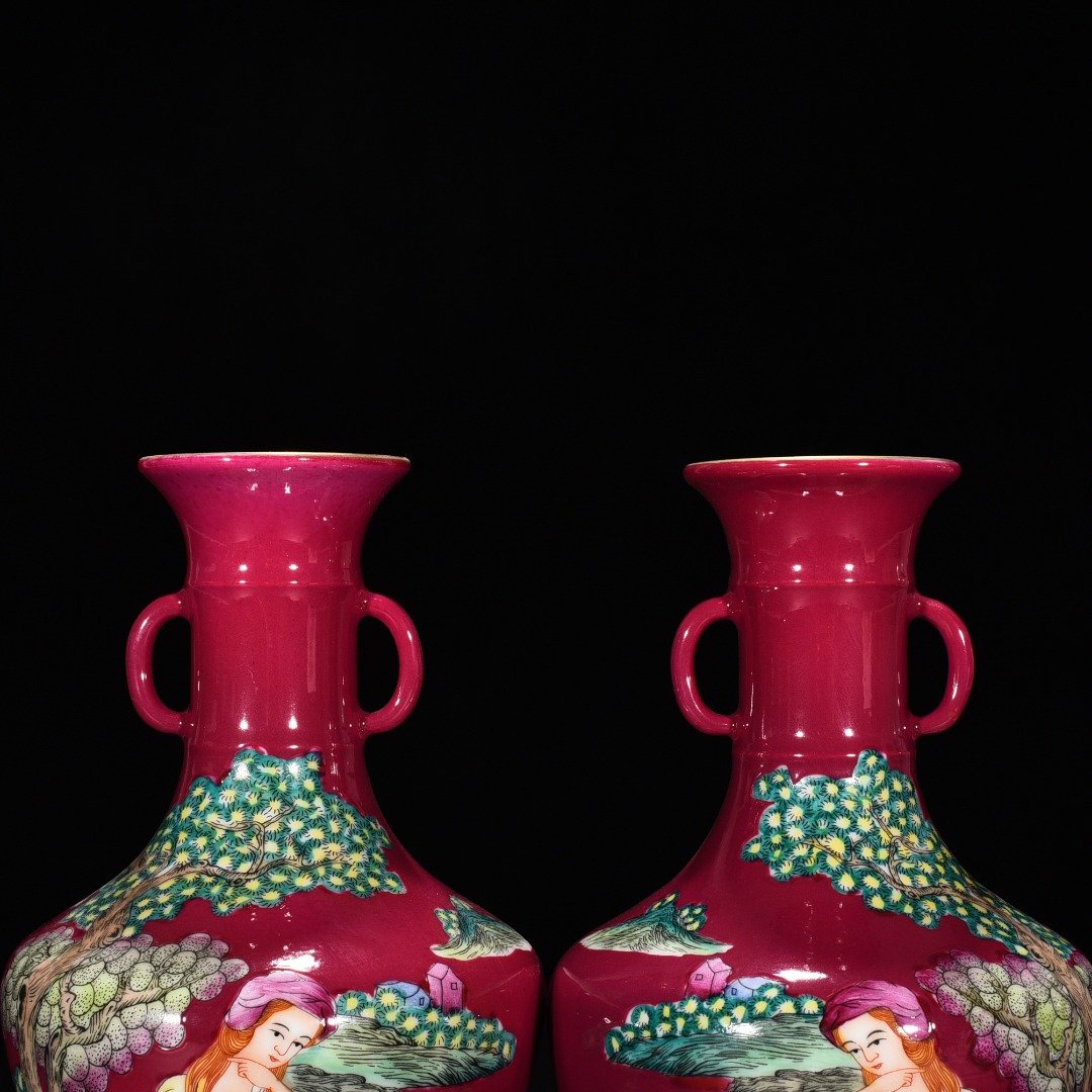 Qing Dynasty Yongzheng rouge red glaze amphora
