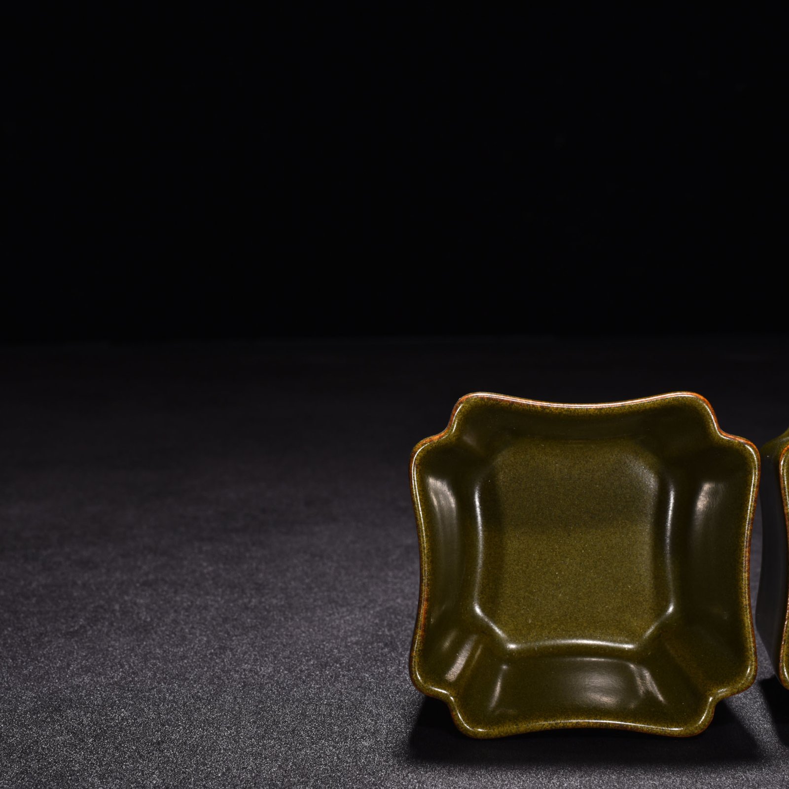 Qing Dynasty Yongzheng tea powder glazed square cup