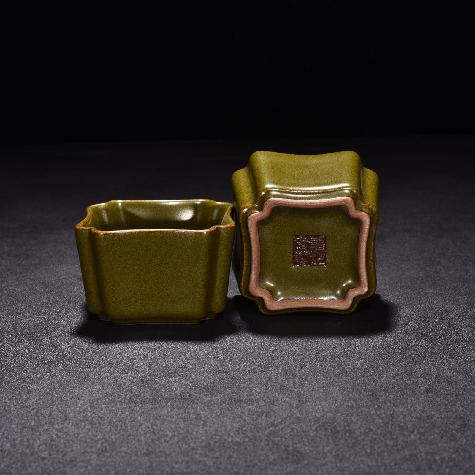 Qing Dynasty Yongzheng tea powder glazed square cup