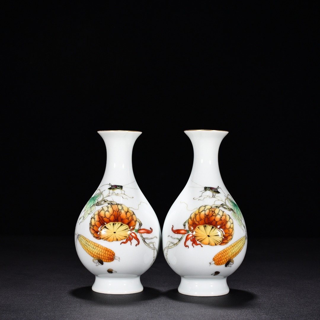 Qing Dynasty Yongzheng Lang Shining painted enamel vase