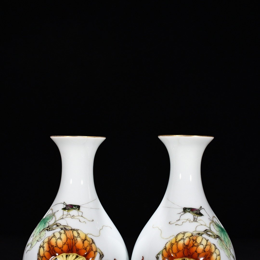Qing Dynasty Yongzheng Lang Shining painted enamel vase