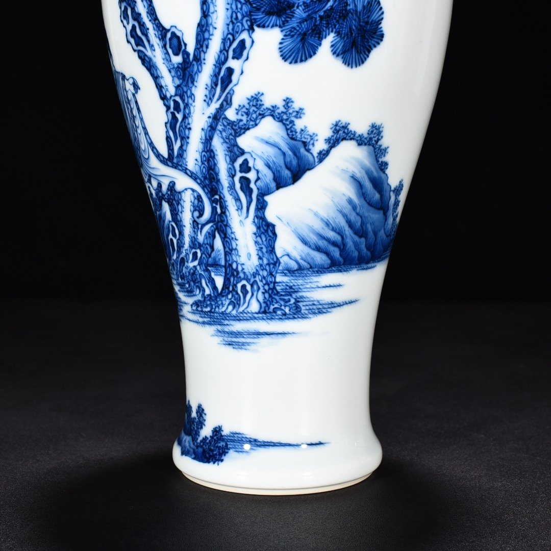 Qing Dynasty Yongzheng blue and white Arhat plate mouth vase