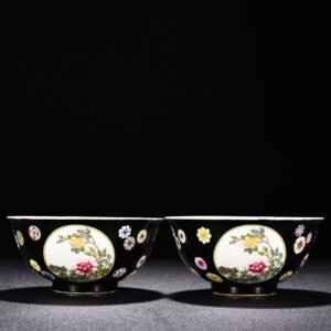 Qing Dynasty Yongzheng black ground enamel poppy bowl