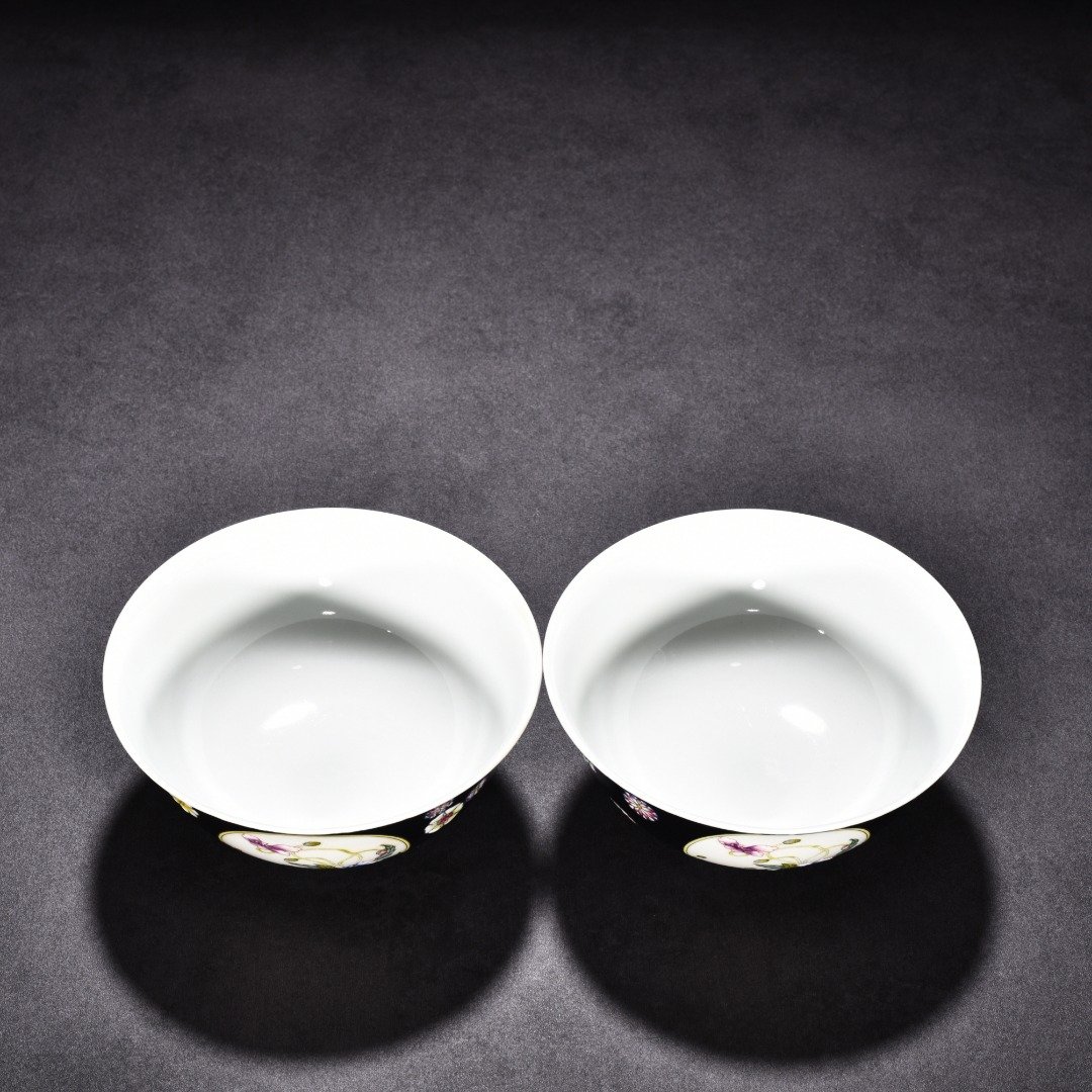 Qing Dynasty Yongzheng black ground enamel poppy bowl