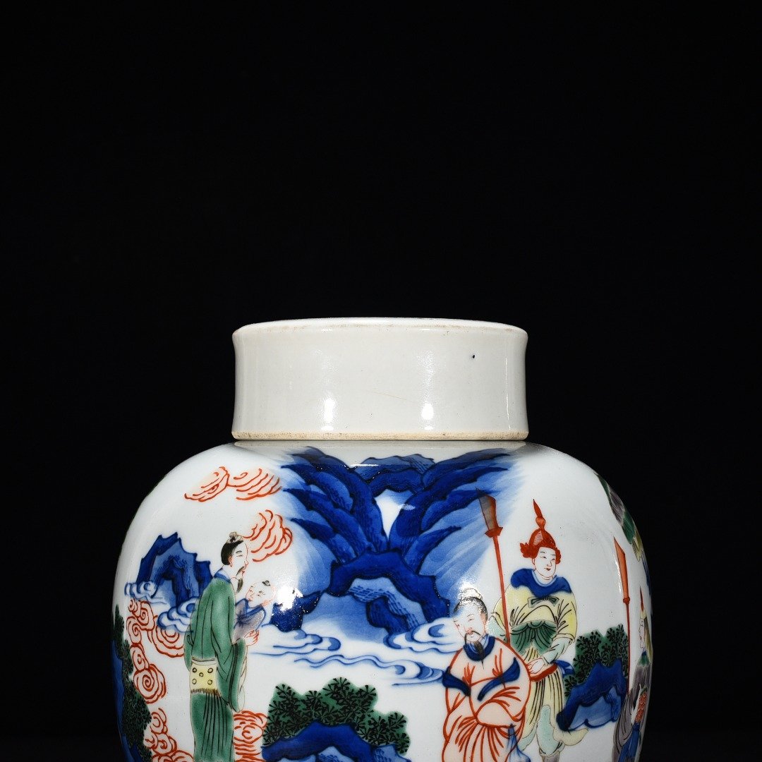 Qing Dynasty Shunzhi blue and white colorful character story lid jar