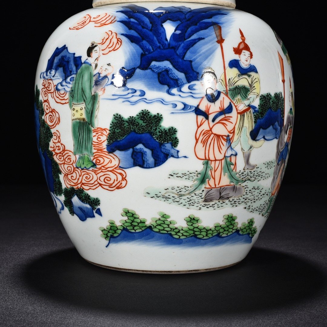 Qing Dynasty Shunzhi blue and white colorful character story lid jar