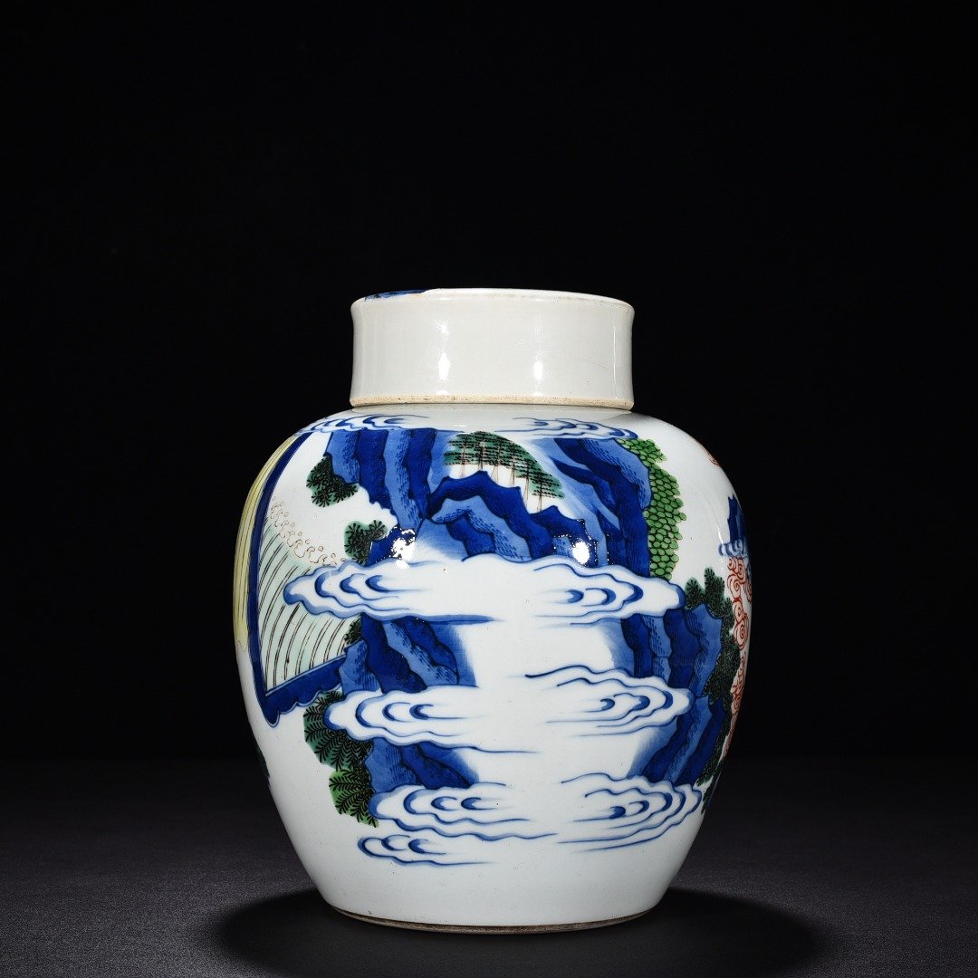 Qing Dynasty Shunzhi blue and white colorful character story lid jar