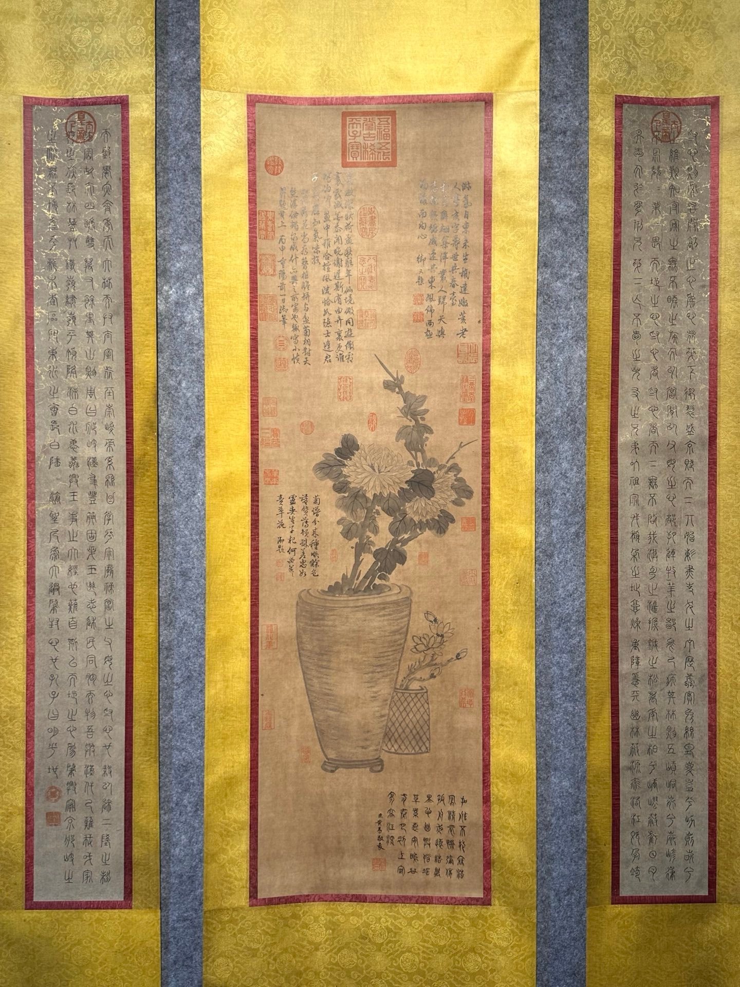 Chinese scroll painting Han Long