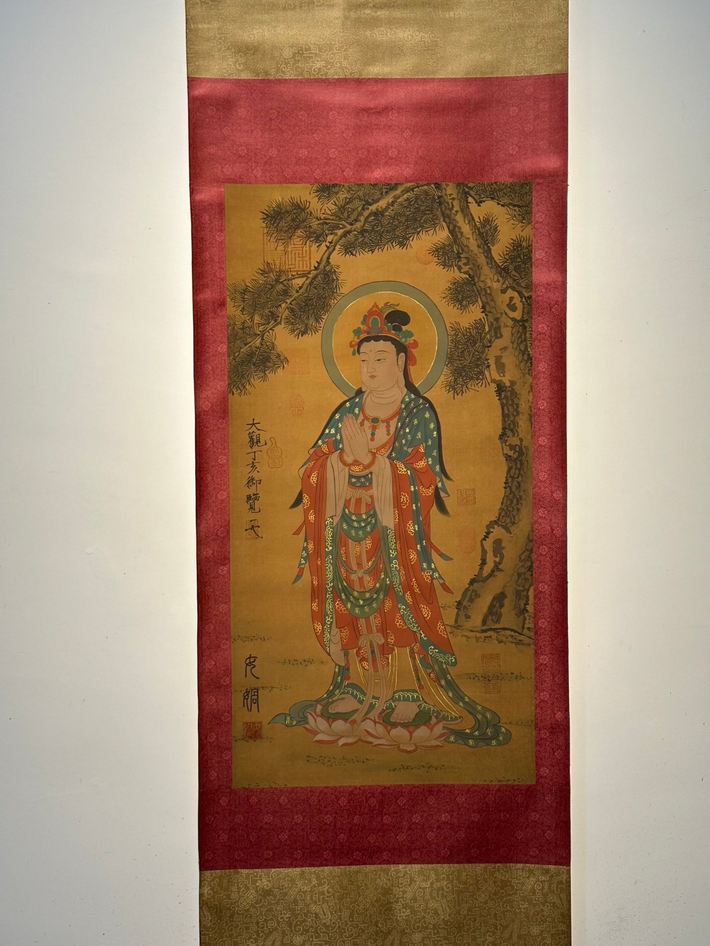 Chinese scroll painting Guanyin