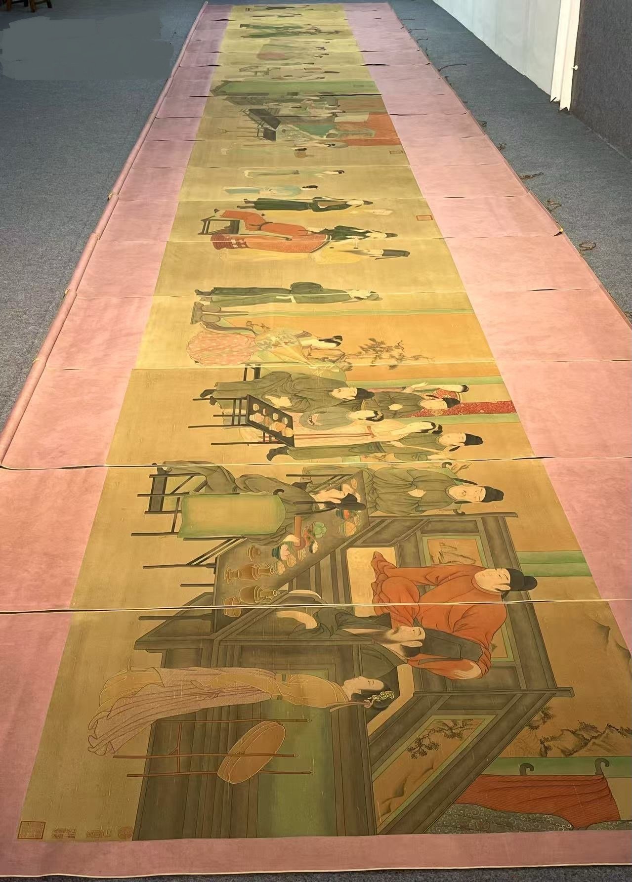 Chinese scroll painting Gu Hongzhong