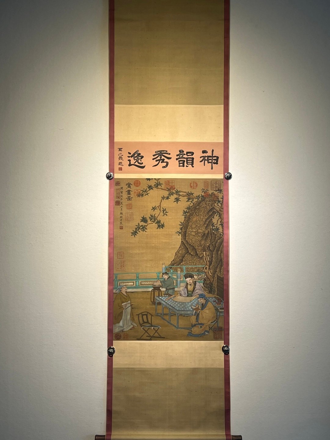 Chinese scroll painting Gu Hongzhong
