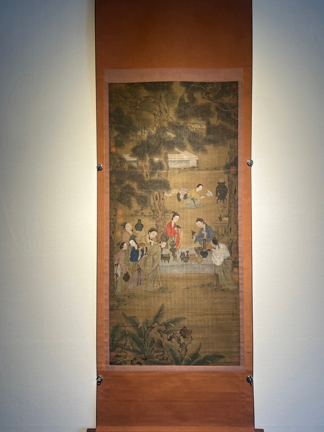 Chinese scroll painting Gu Hongzhong