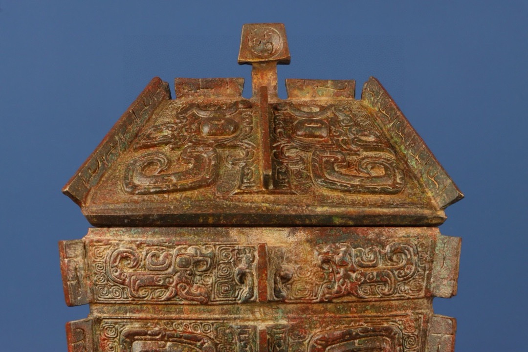 Zhou Dynasty Bronze animal face Fang Yi