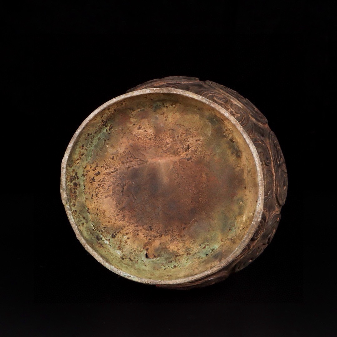 Zhou Dynasty Tall round bottle with bronze inscription