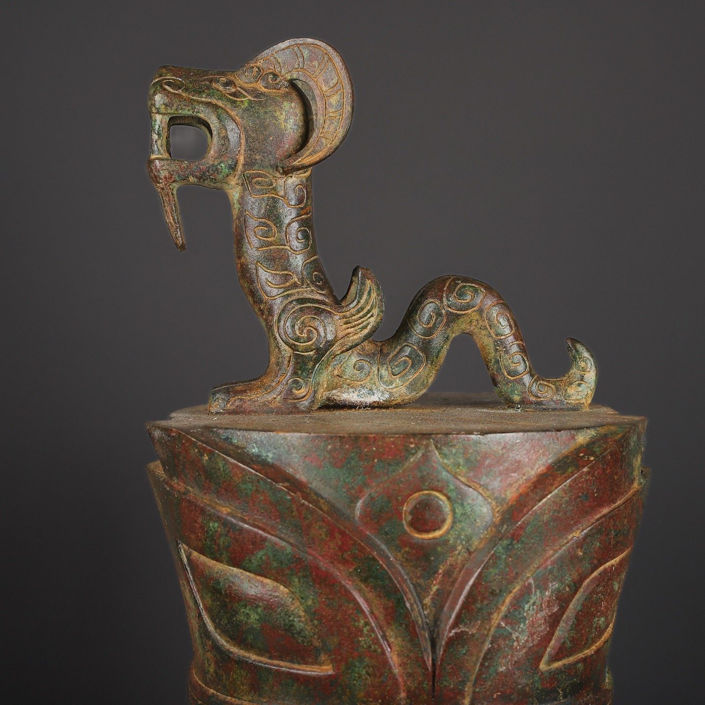 Sanxingdui Dynasty Bronze standing dragon with eye catching head