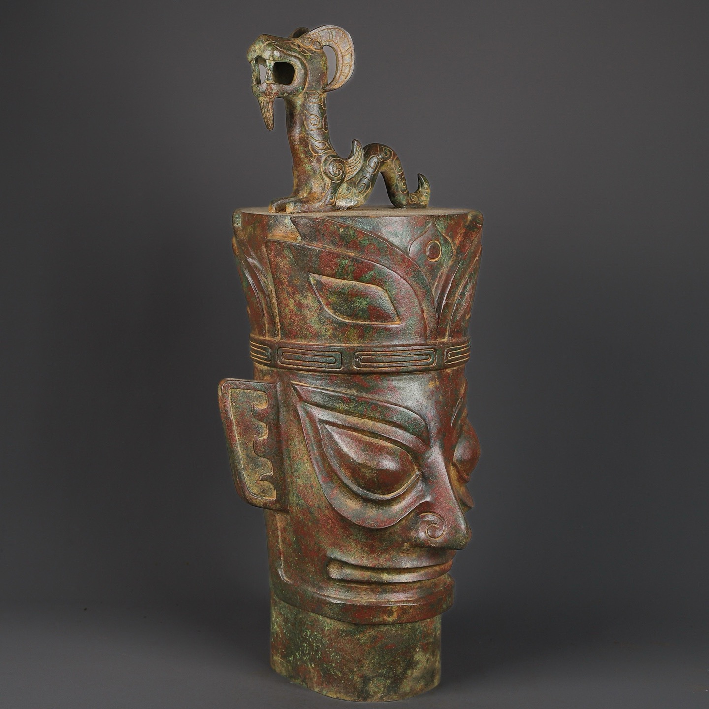 Sanxingdui Dynasty Bronze standing dragon with eye catching head