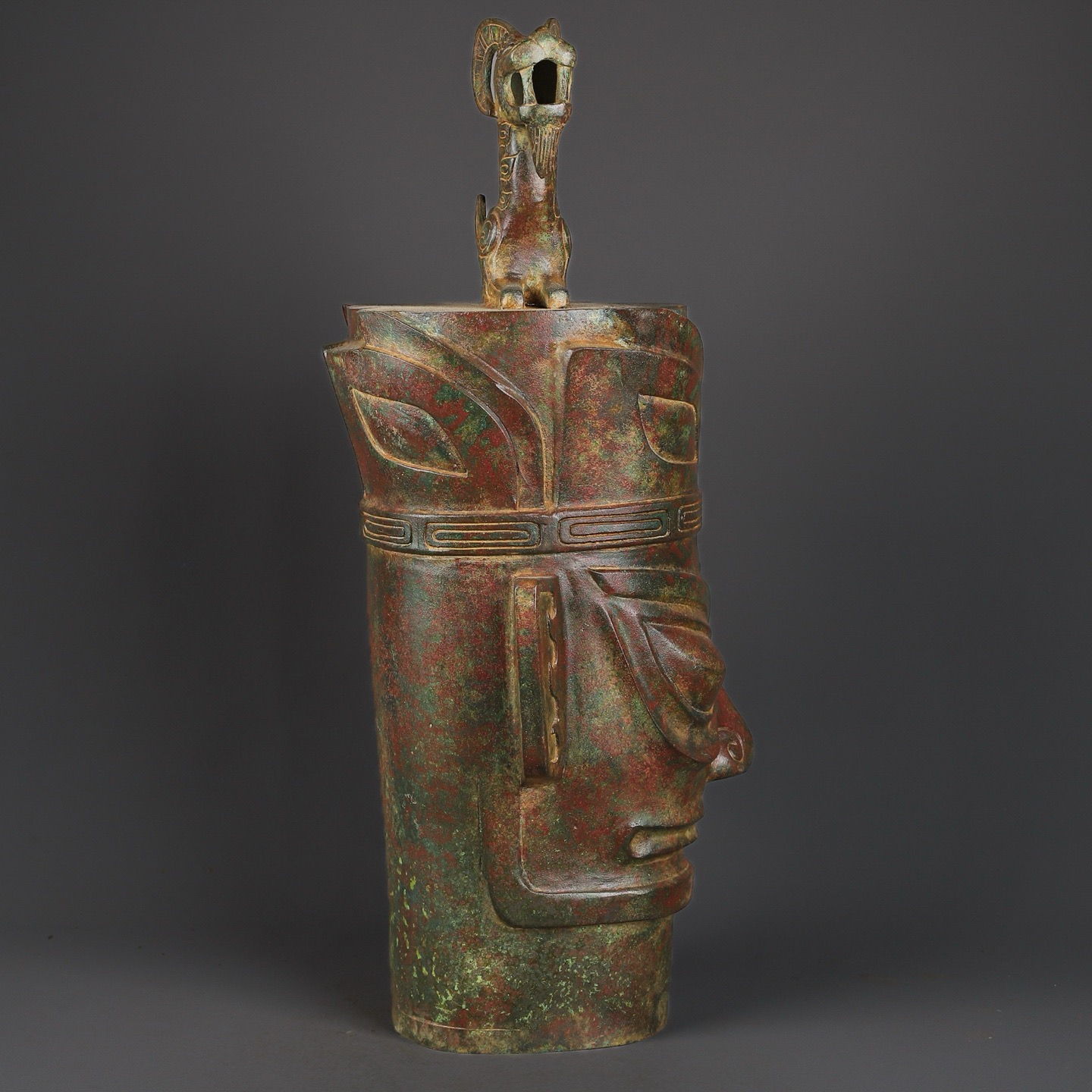Sanxingdui Dynasty Bronze standing dragon with eye catching head