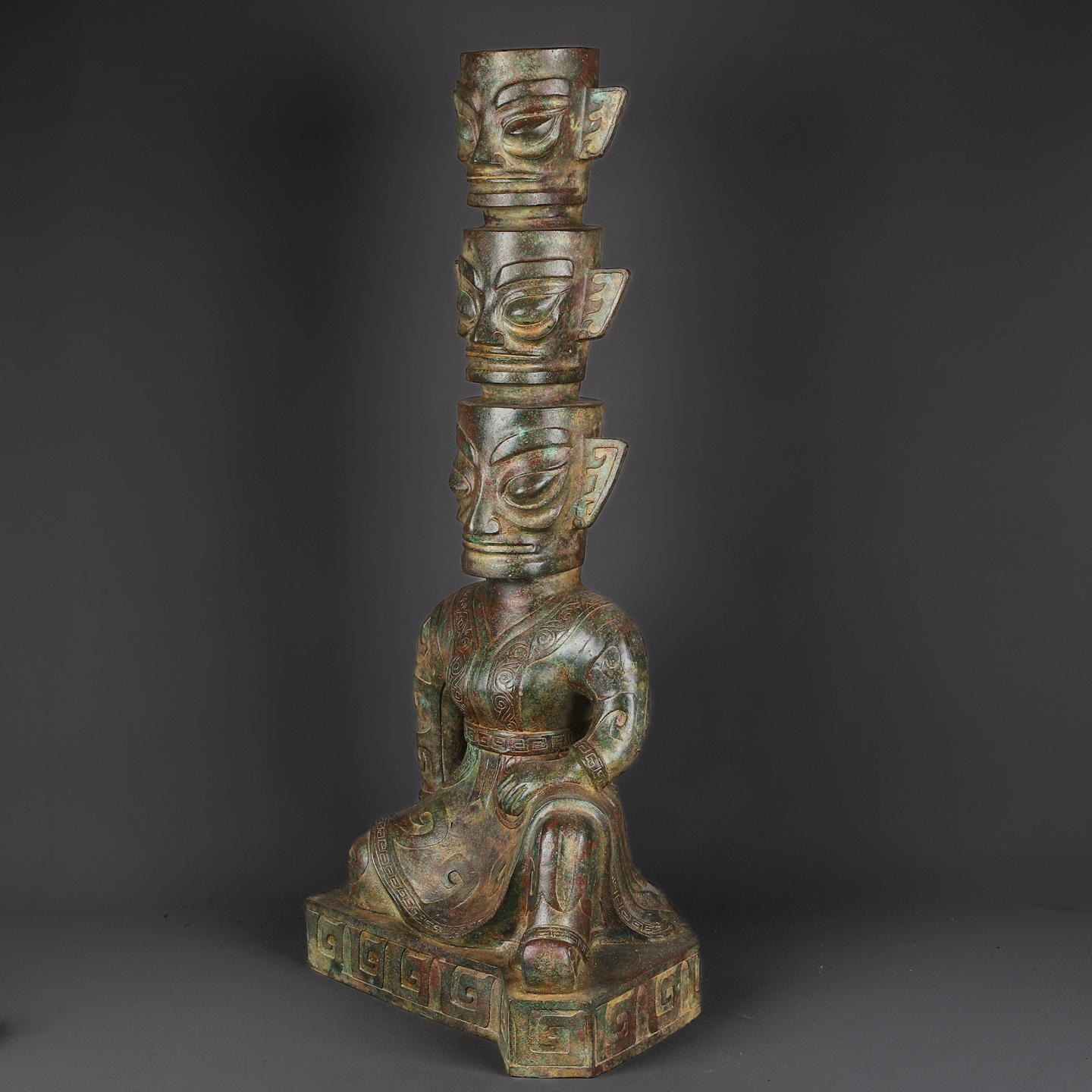 Sanxingdui Dynasty Bronze Three sided Figure