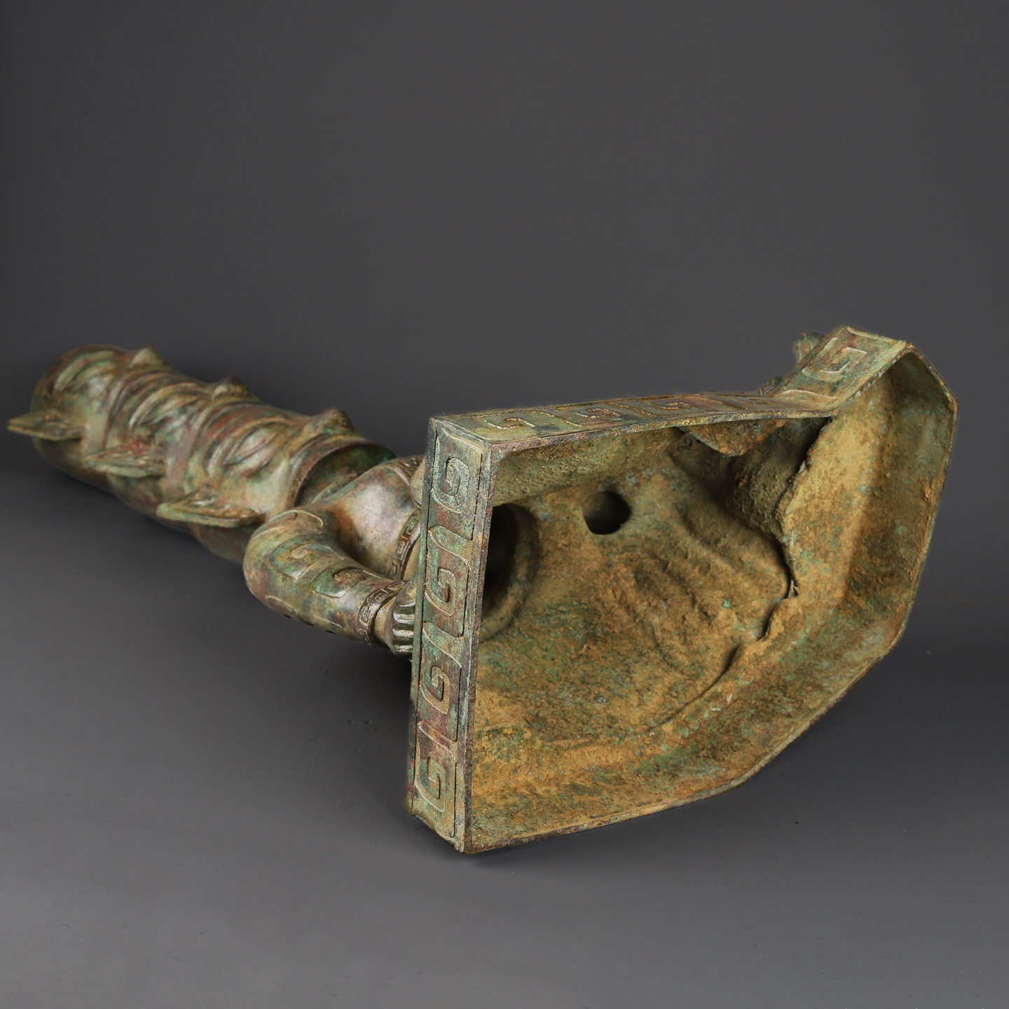 Sanxingdui Dynasty Bronze Three sided Figure