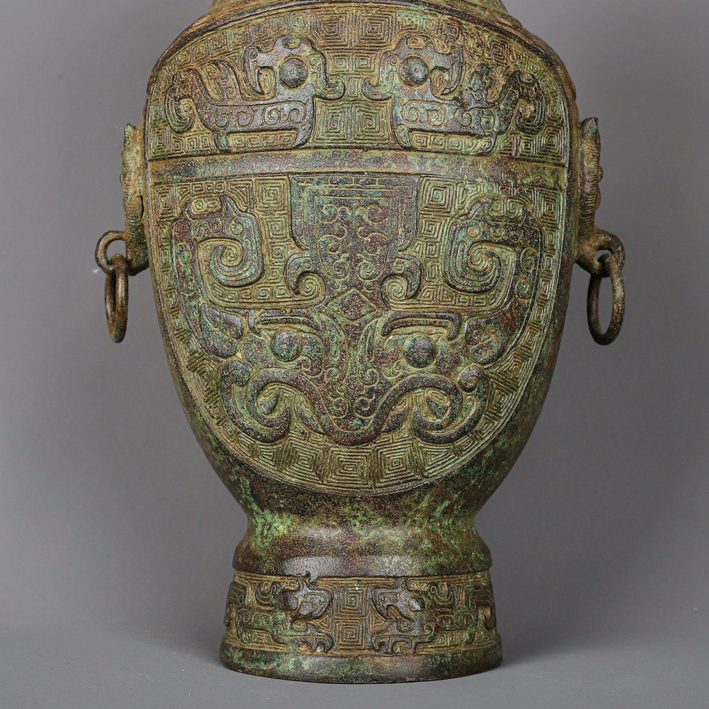 Zhou Dynasty Bronze Man Gong Beast Face Flat Vase