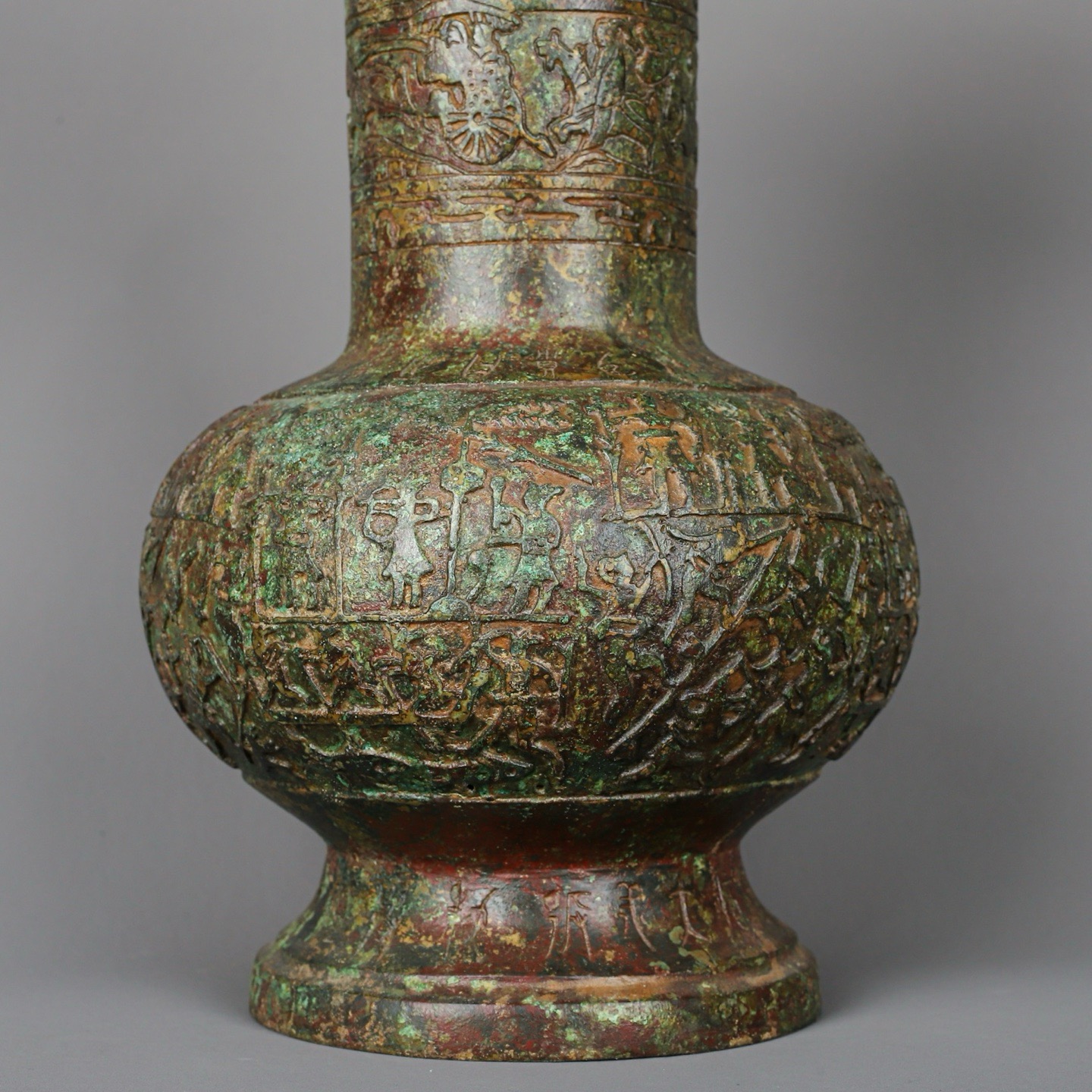 Zhou Dynasty Bronze man manufactured hunting pattern throwing pot