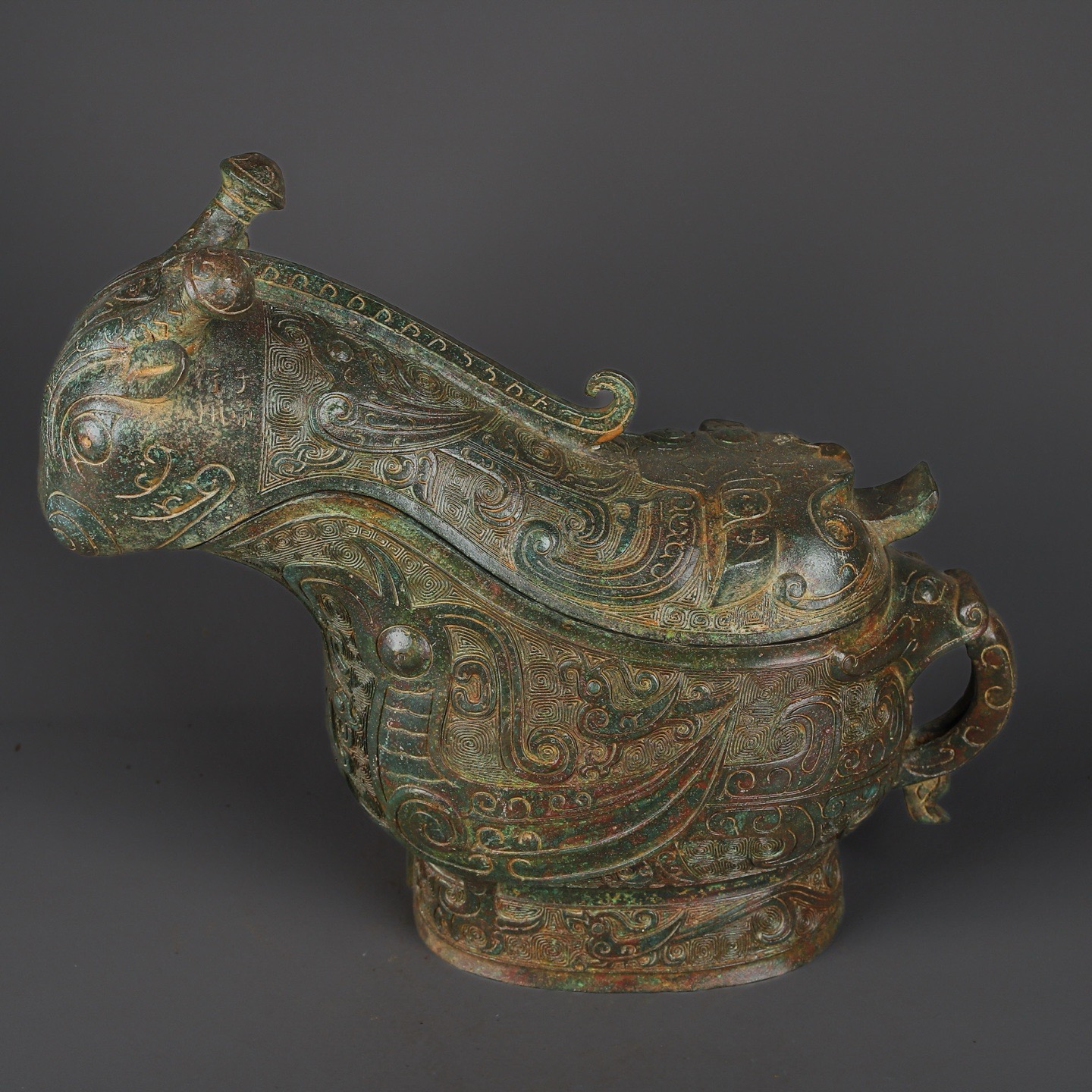 Zhou Dynasty Bronze phoenix bird pattern and beast cup