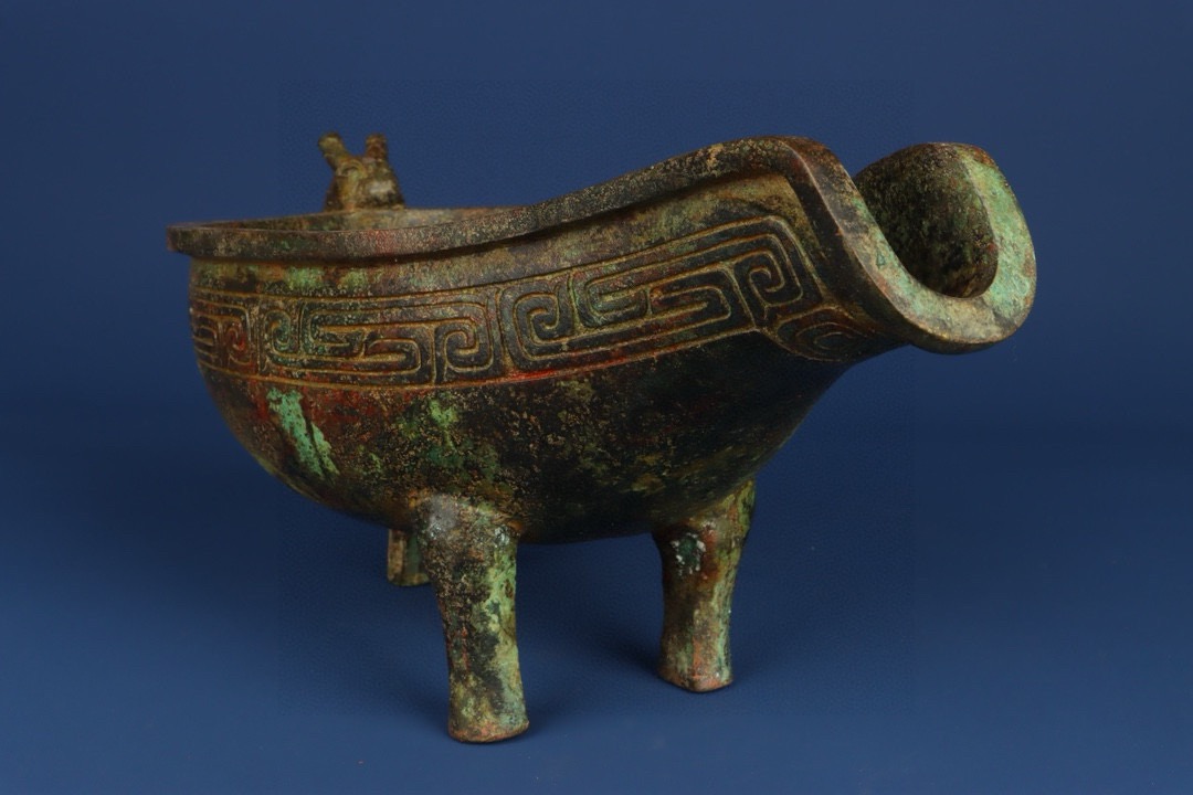 Zhou Dynasty Bronze tripod