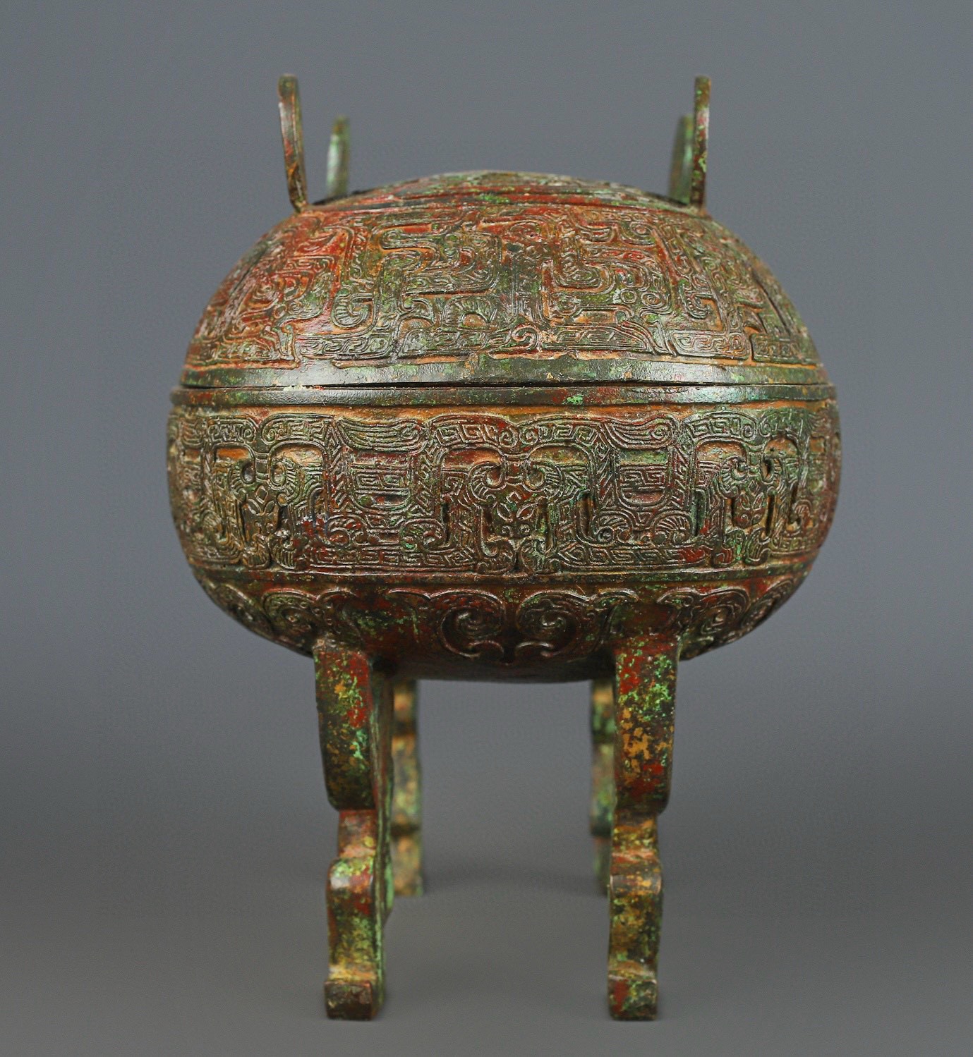 Zhou Dynasty Bronze Man Carrying Gui