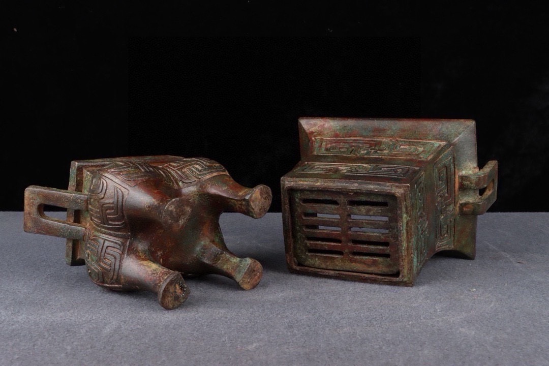 Zhou Dynasty Bronze double layer steaming