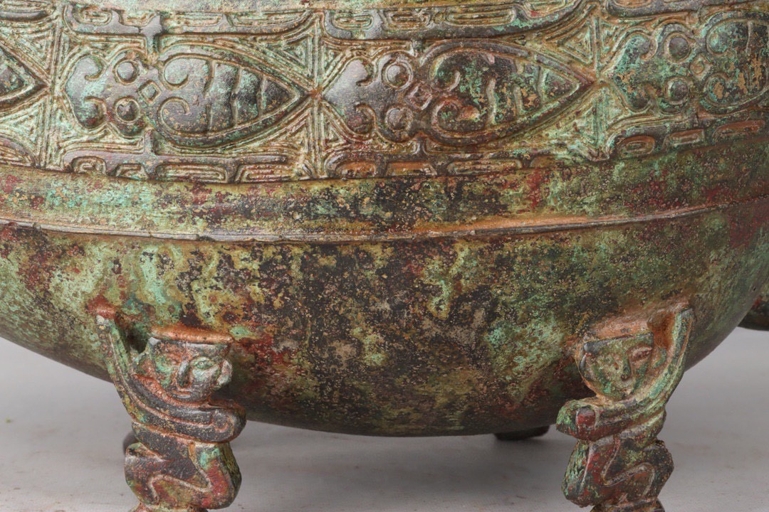 Zhou Dynasty Bronze with lid