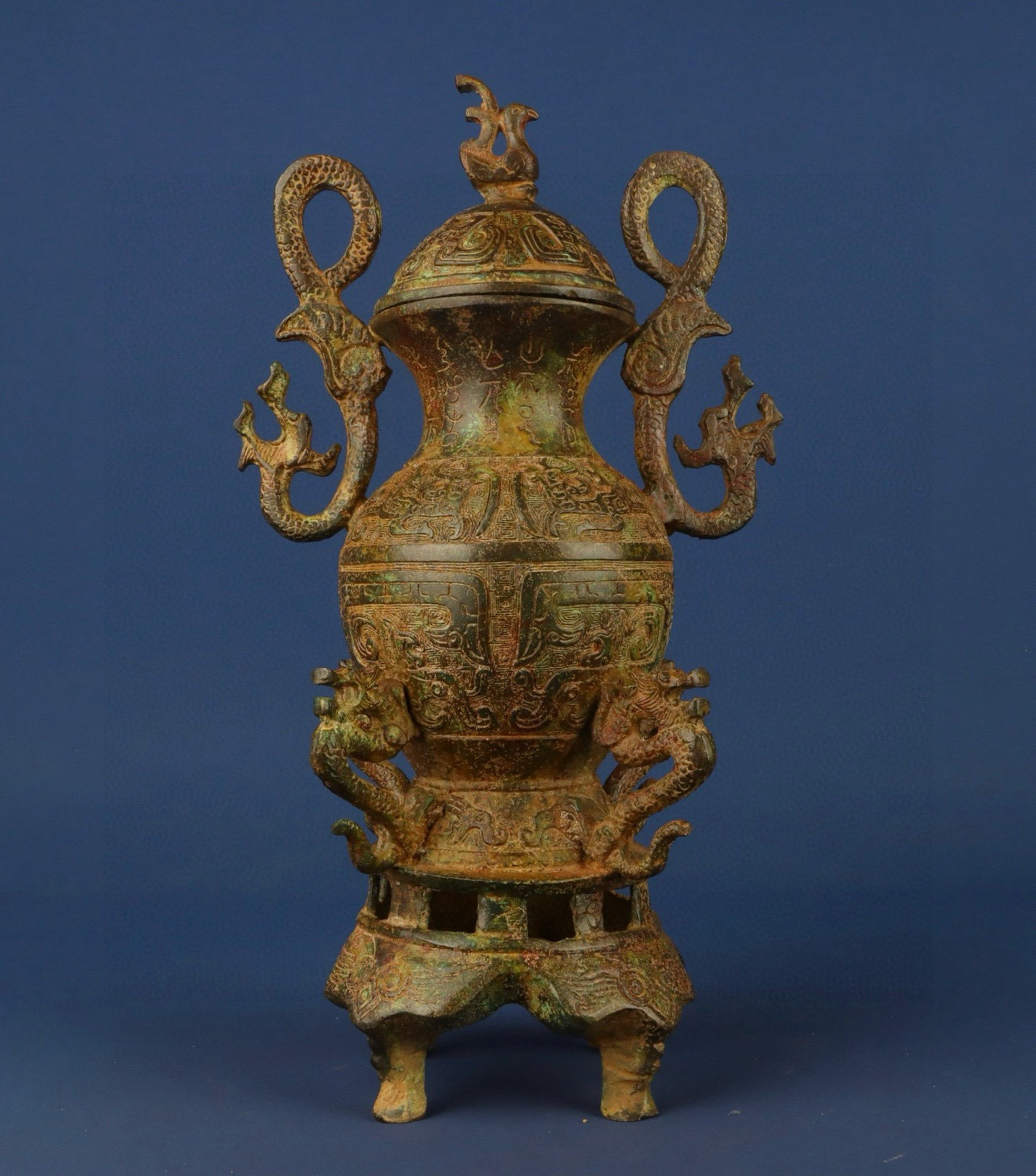 Zhou Dynasty Bronze Dragon and Phoenix Pot