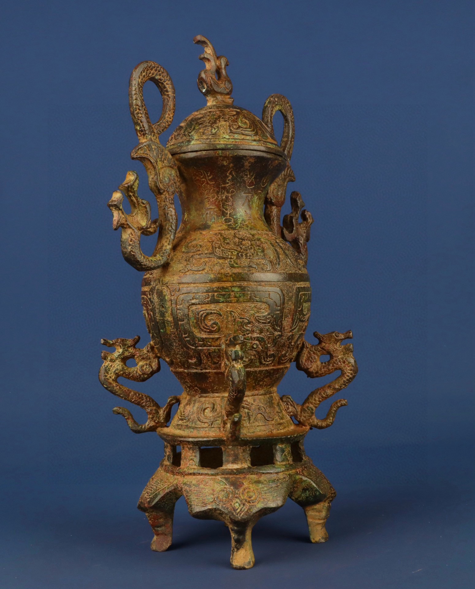 Zhou Dynasty Bronze Dragon and Phoenix Pot