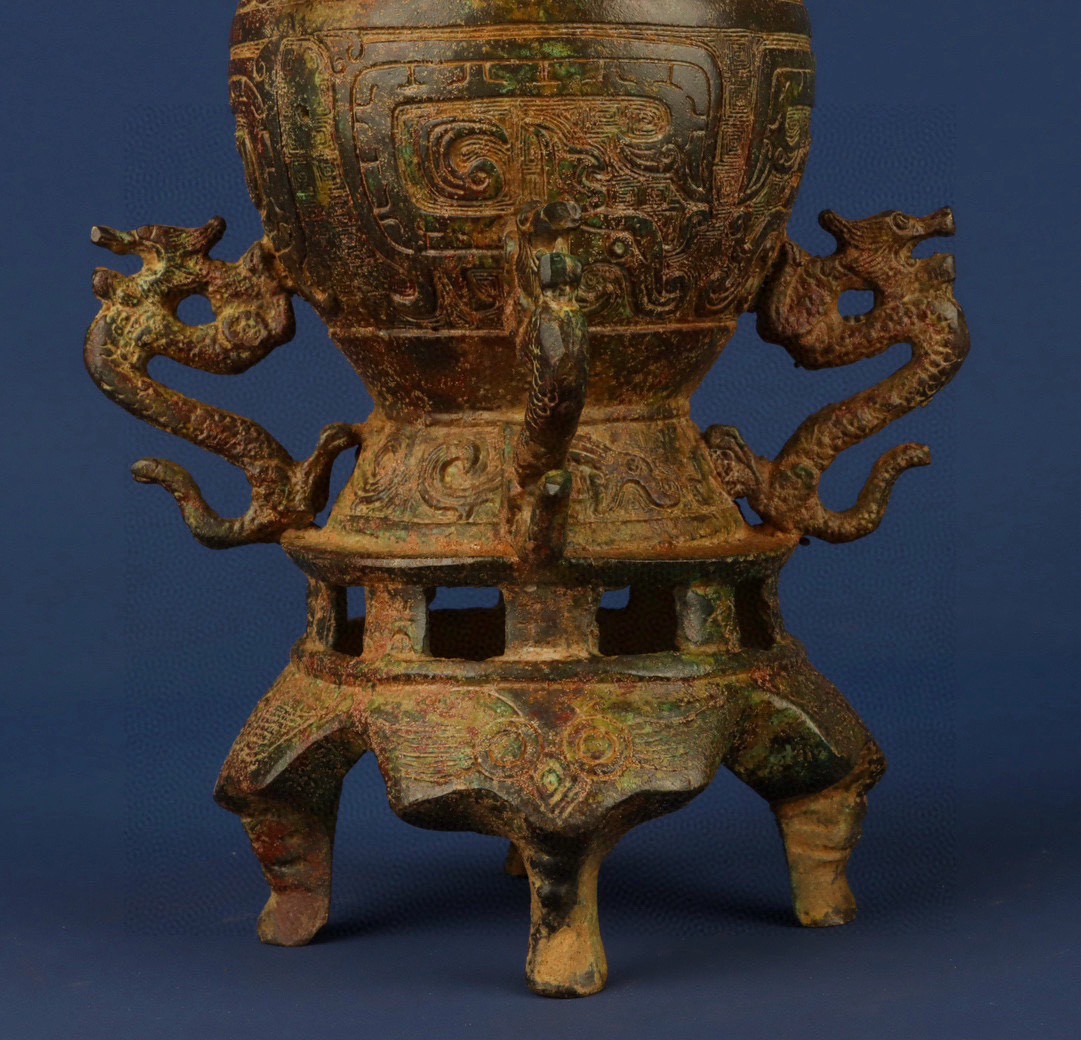 Zhou Dynasty Bronze Dragon and Phoenix Pot