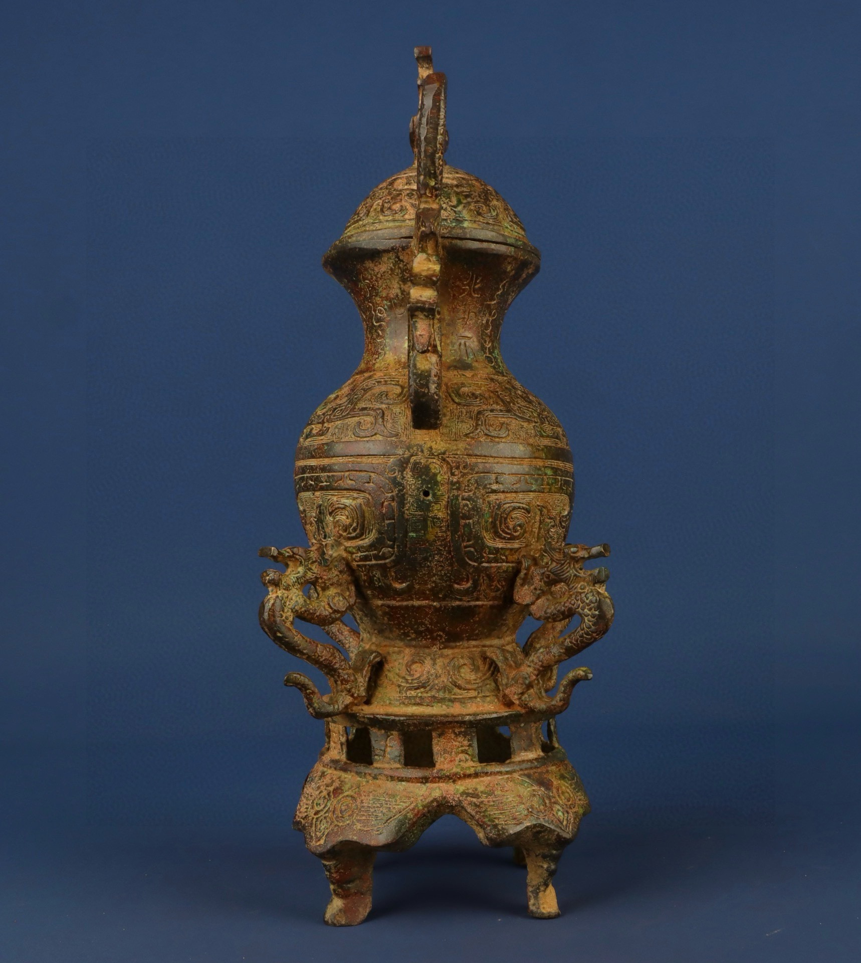 Zhou Dynasty Bronze Dragon and Phoenix Pot