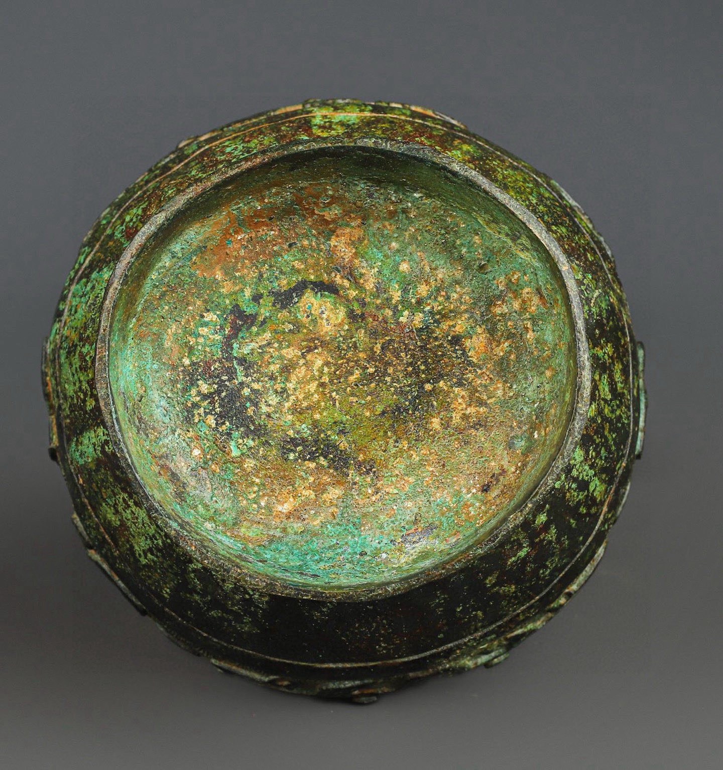 Han Dynasty Bronze Duck Head Vase