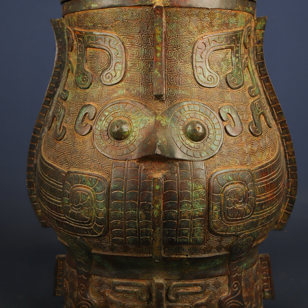 Zhou Dynasty Bronze Eagle Face Wine Arrival