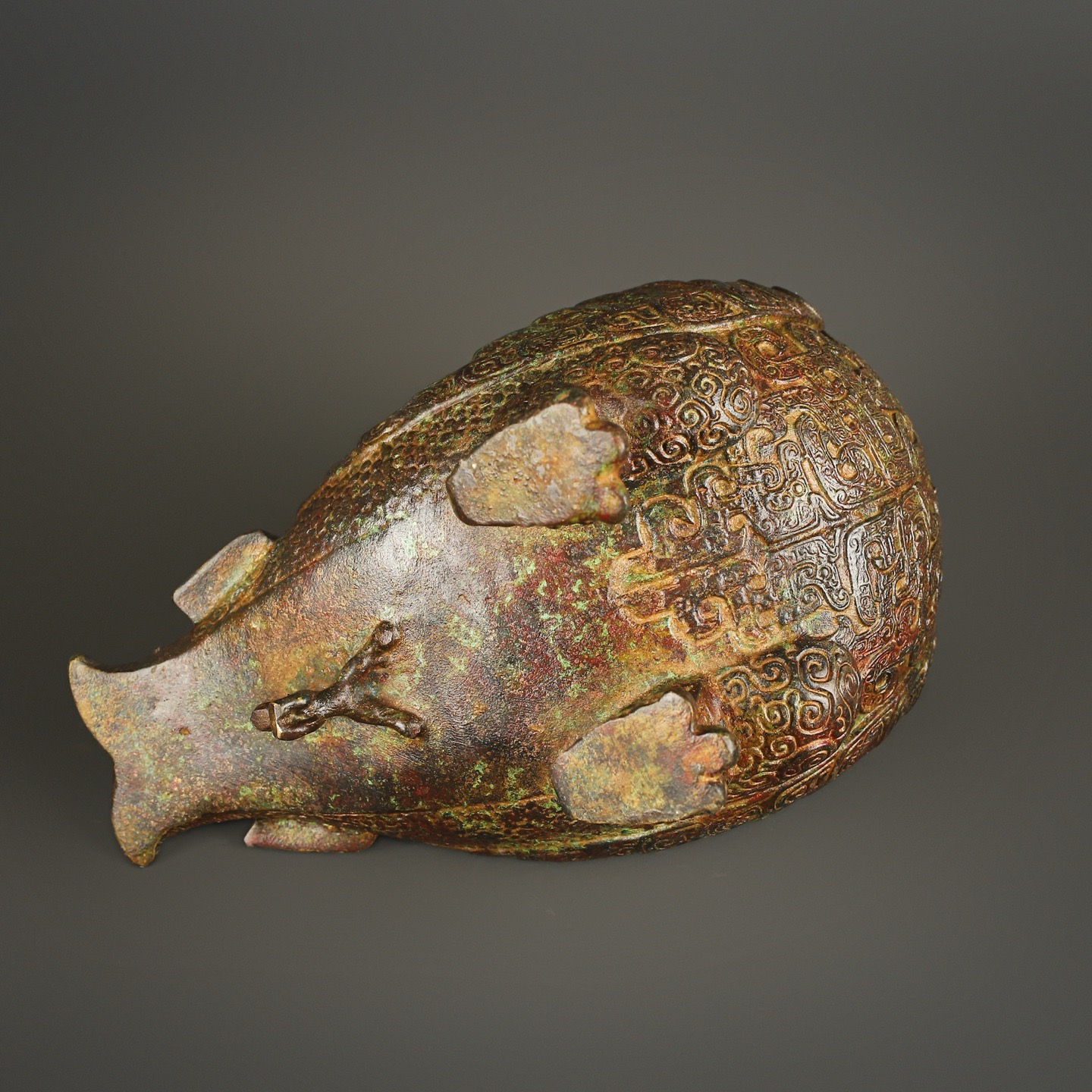 Zhou Dynasty Bronze Man Gong Eagle Beak Bird Statue