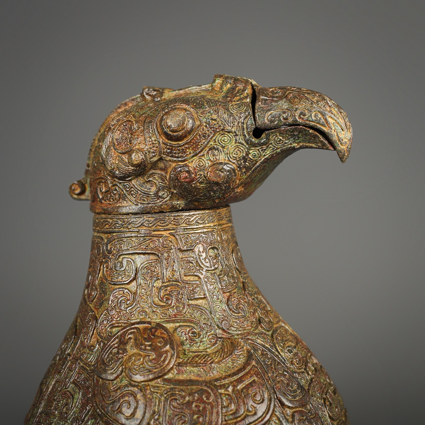 Zhou Dynasty Bronze Man Gong Eagle Beak Bird Statue