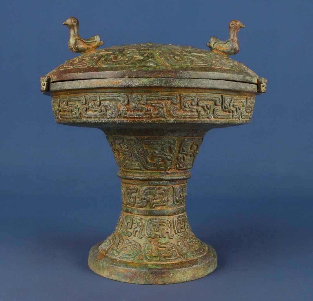 Zhou Dynasty Bronze three bird round bean