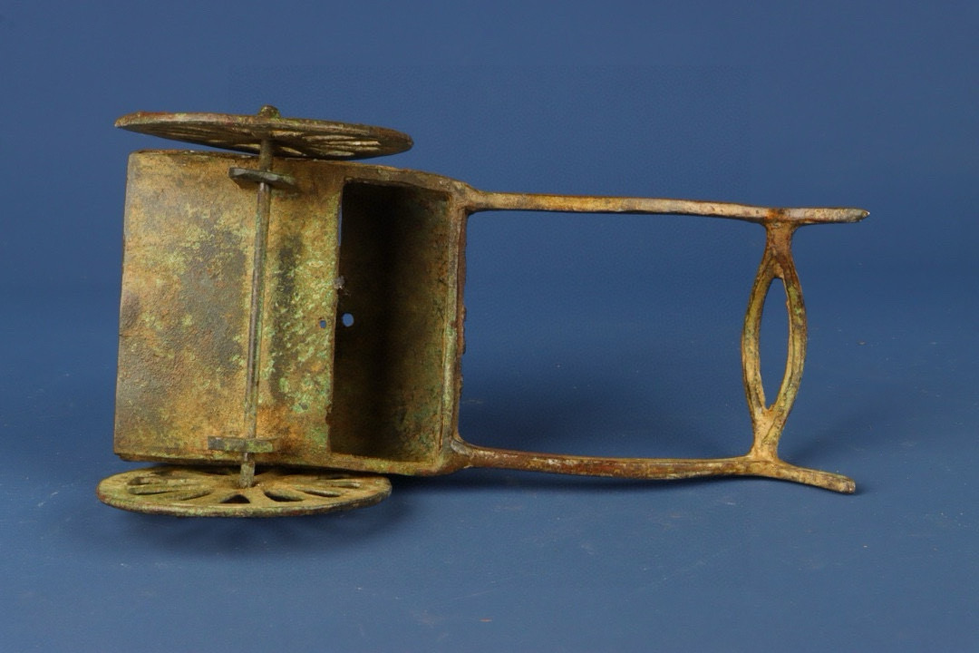 Han Dynasty Bronze and gold horse drawn chariot